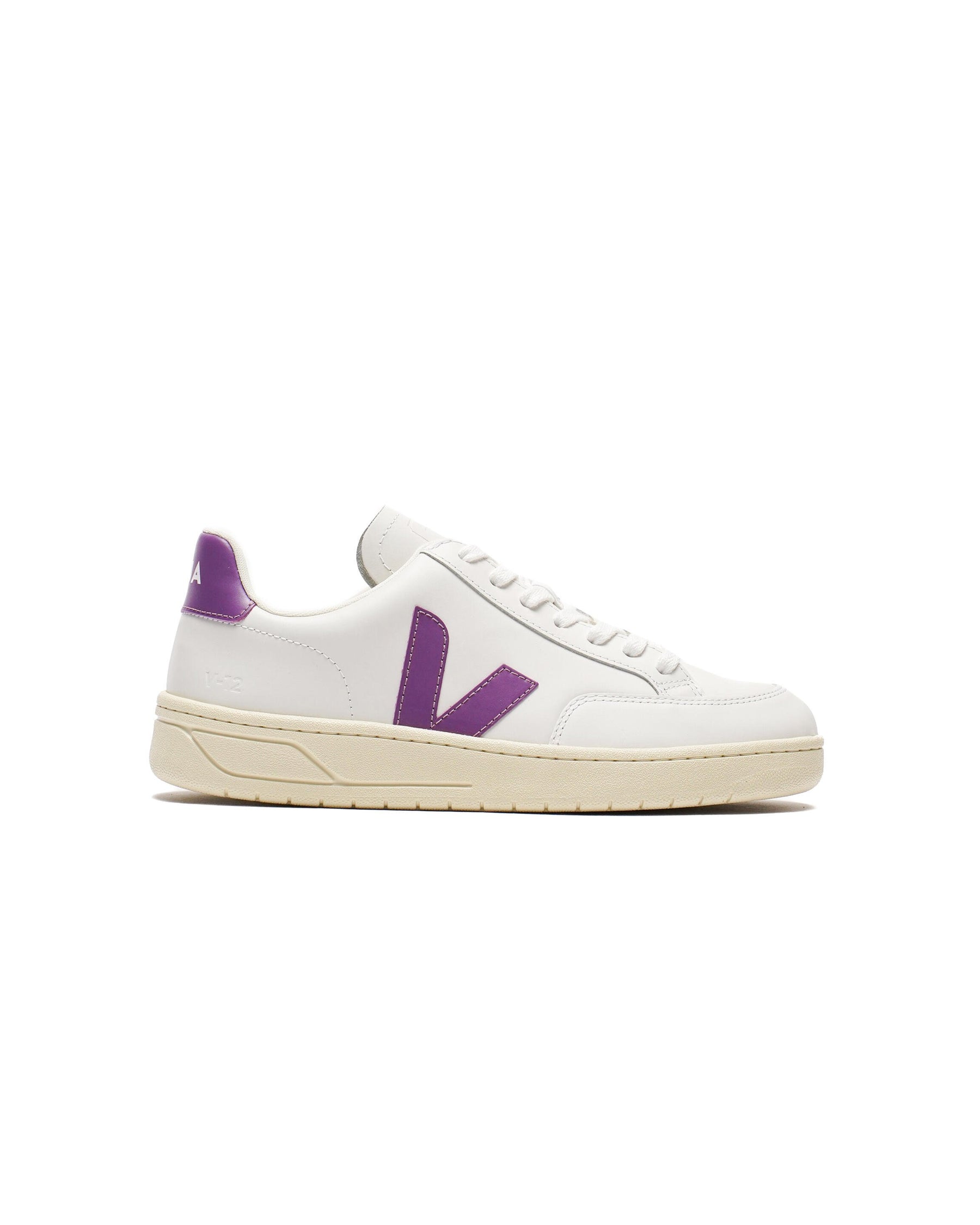 VEJA WMNS V-12