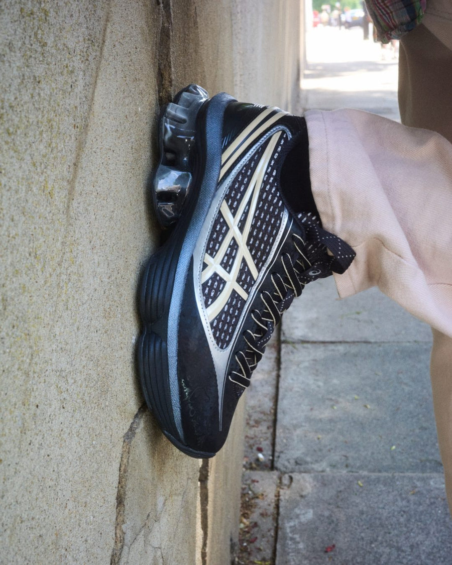 MIZUNO X MAHARISHI