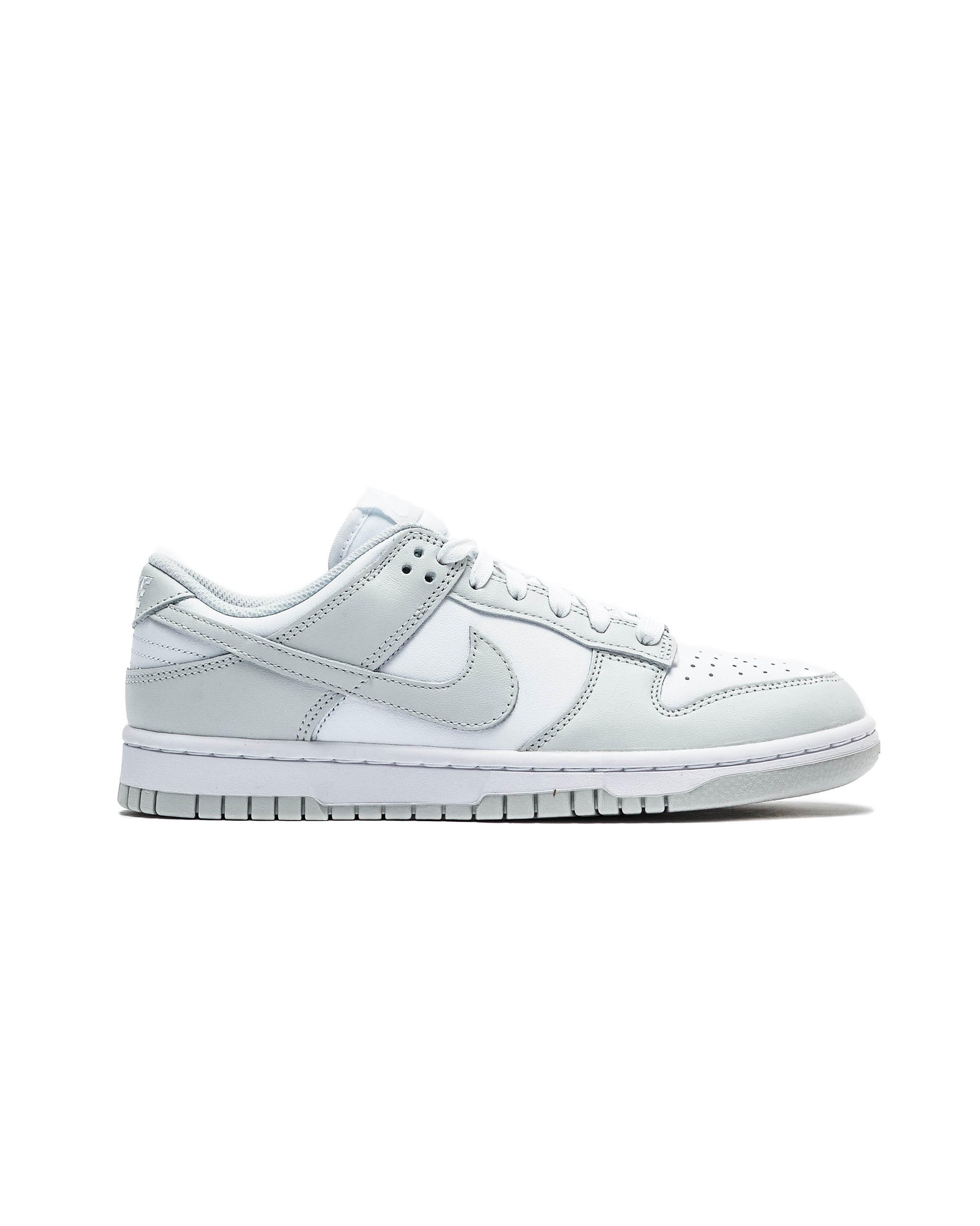 Nike WMNS DUNK LOW