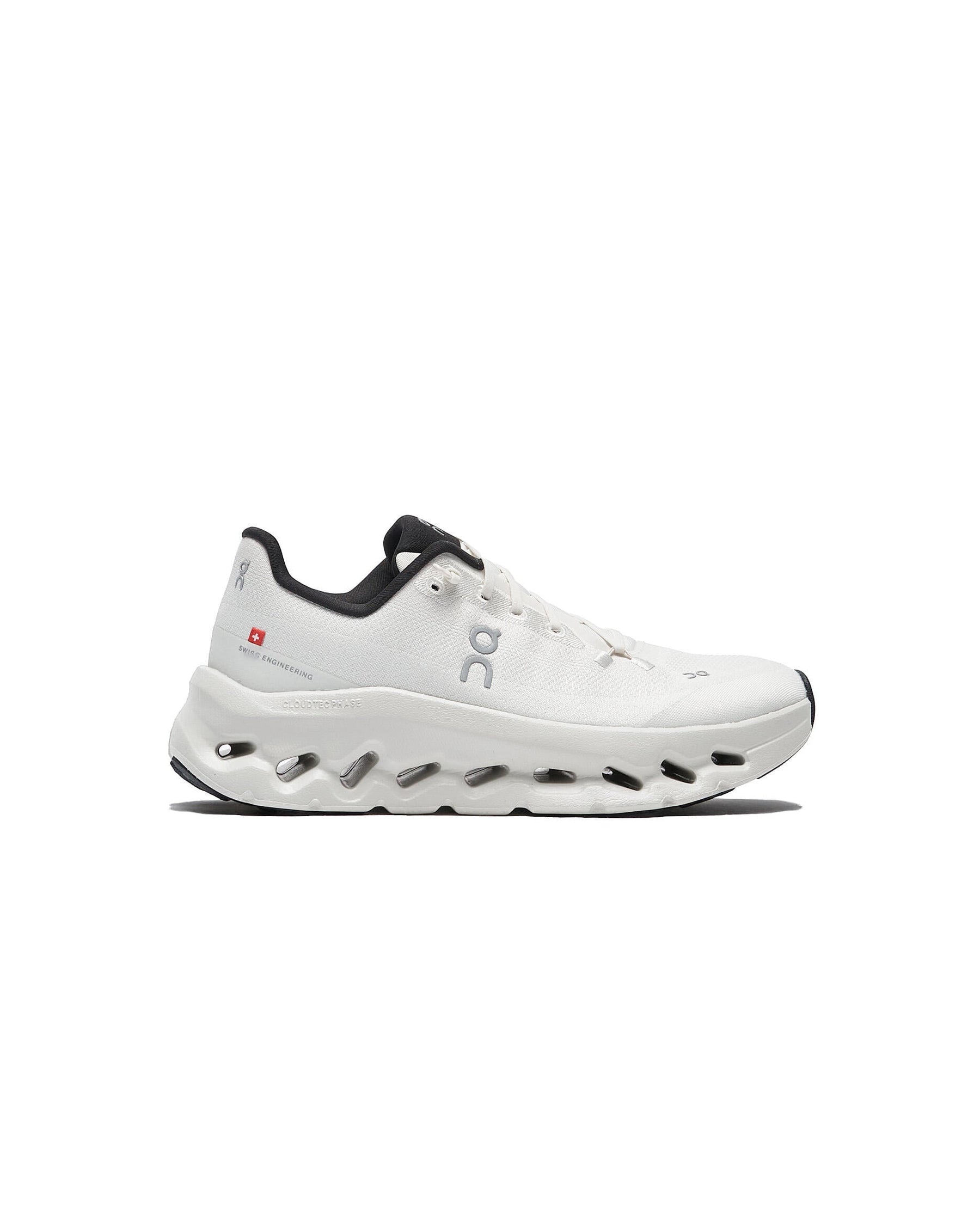 On Running WMNS Cloudtilt