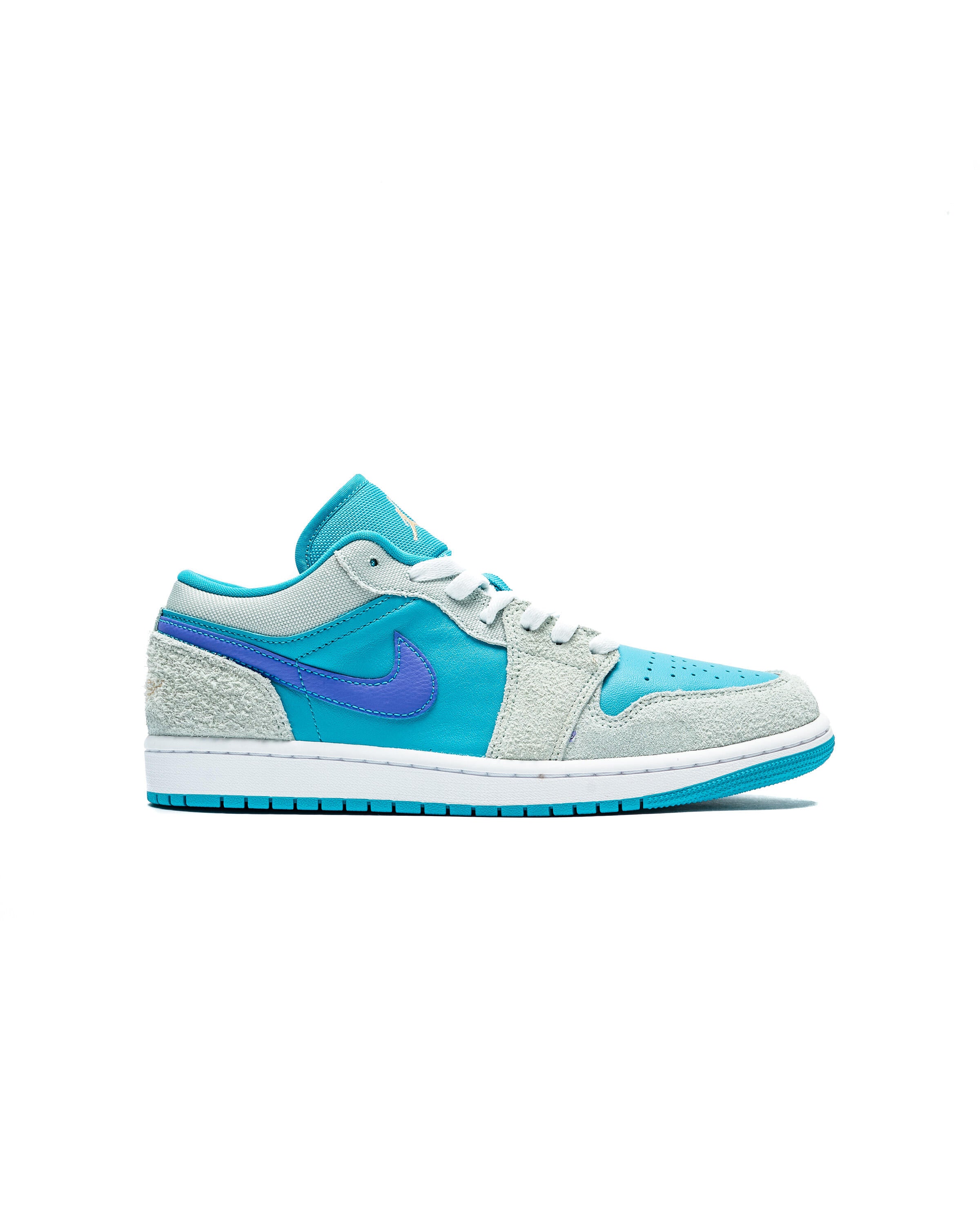 air-jordan-1-low-se-pistachio-