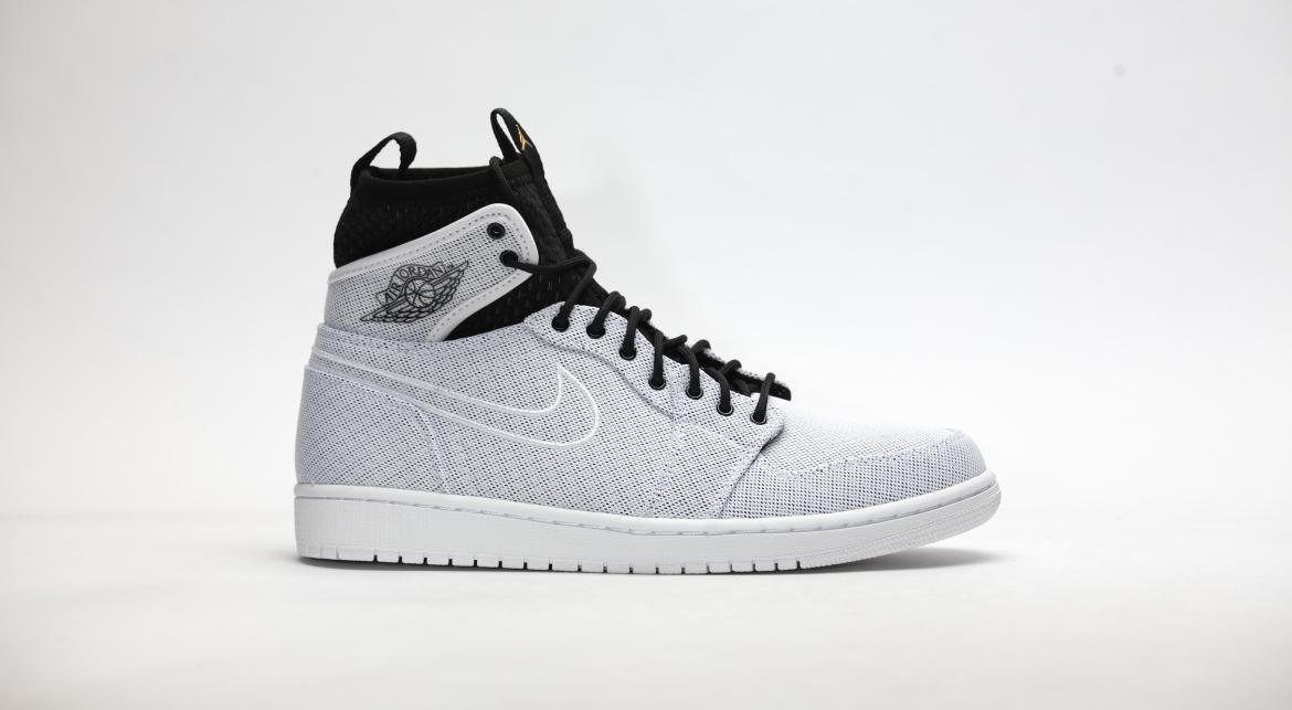 Air Jordan 1 Retro Ultra High 