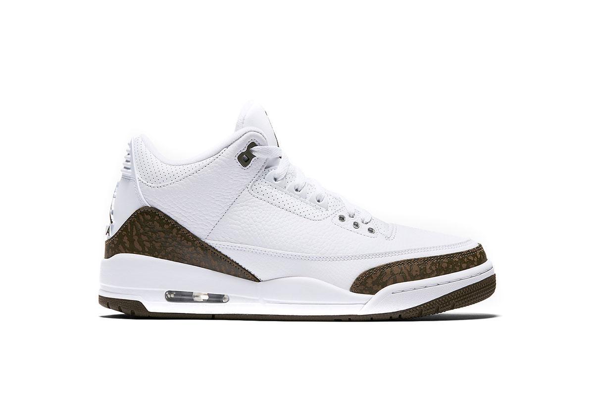 Air Jordan 3 Retro "Mocha"