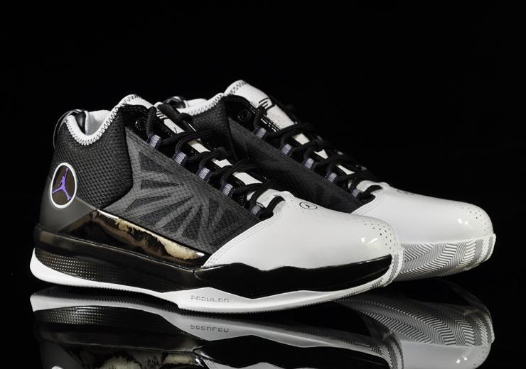 Jordan CP3.IV ホワイト/グレー/レッド air-jordan-cp3-iv-black-