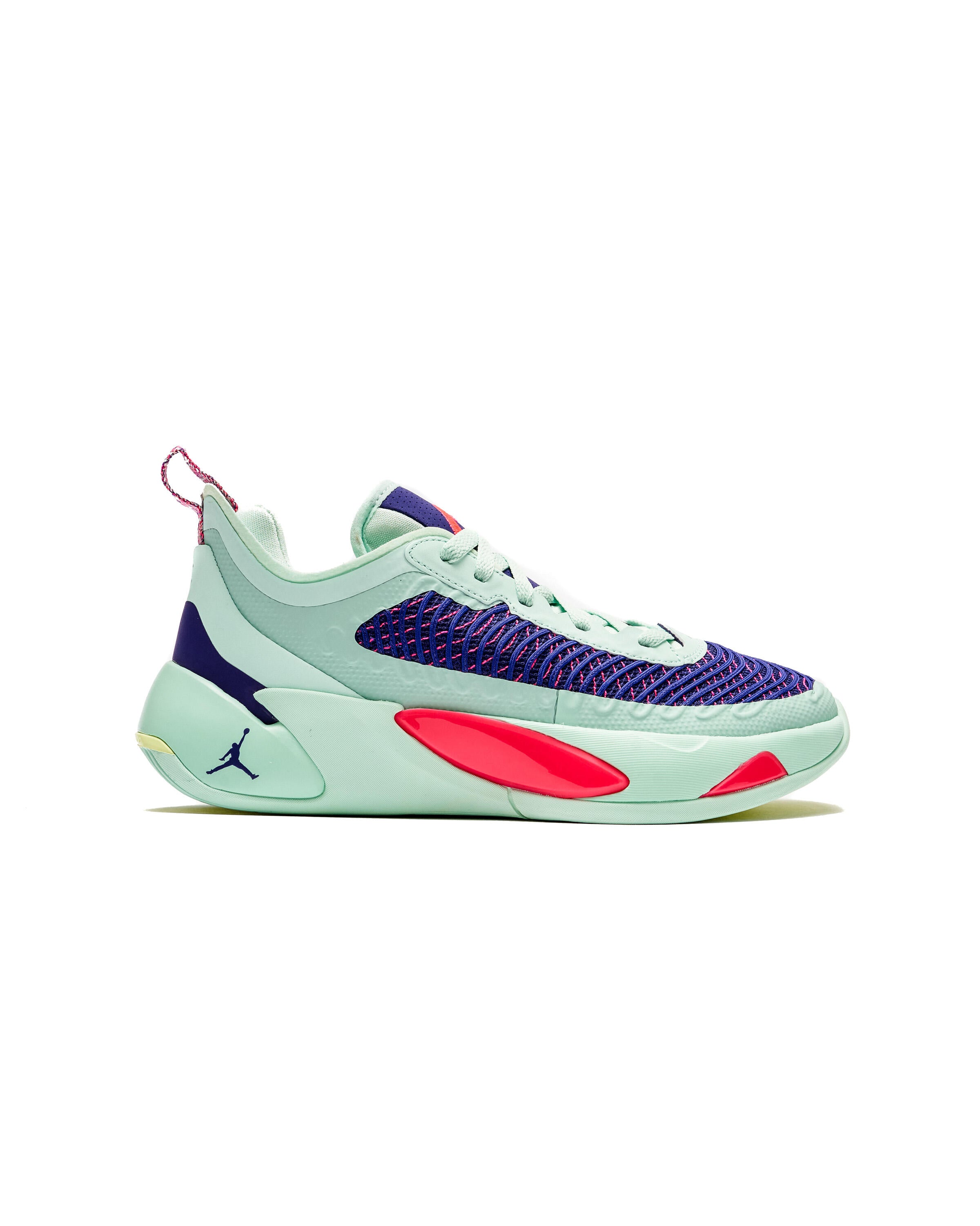 GottliebpaludanShops STORE Air Jordan LUKA 1 GS 305 DQ6513 The lateral side of the Air Jordan 1 High Zoom Easter