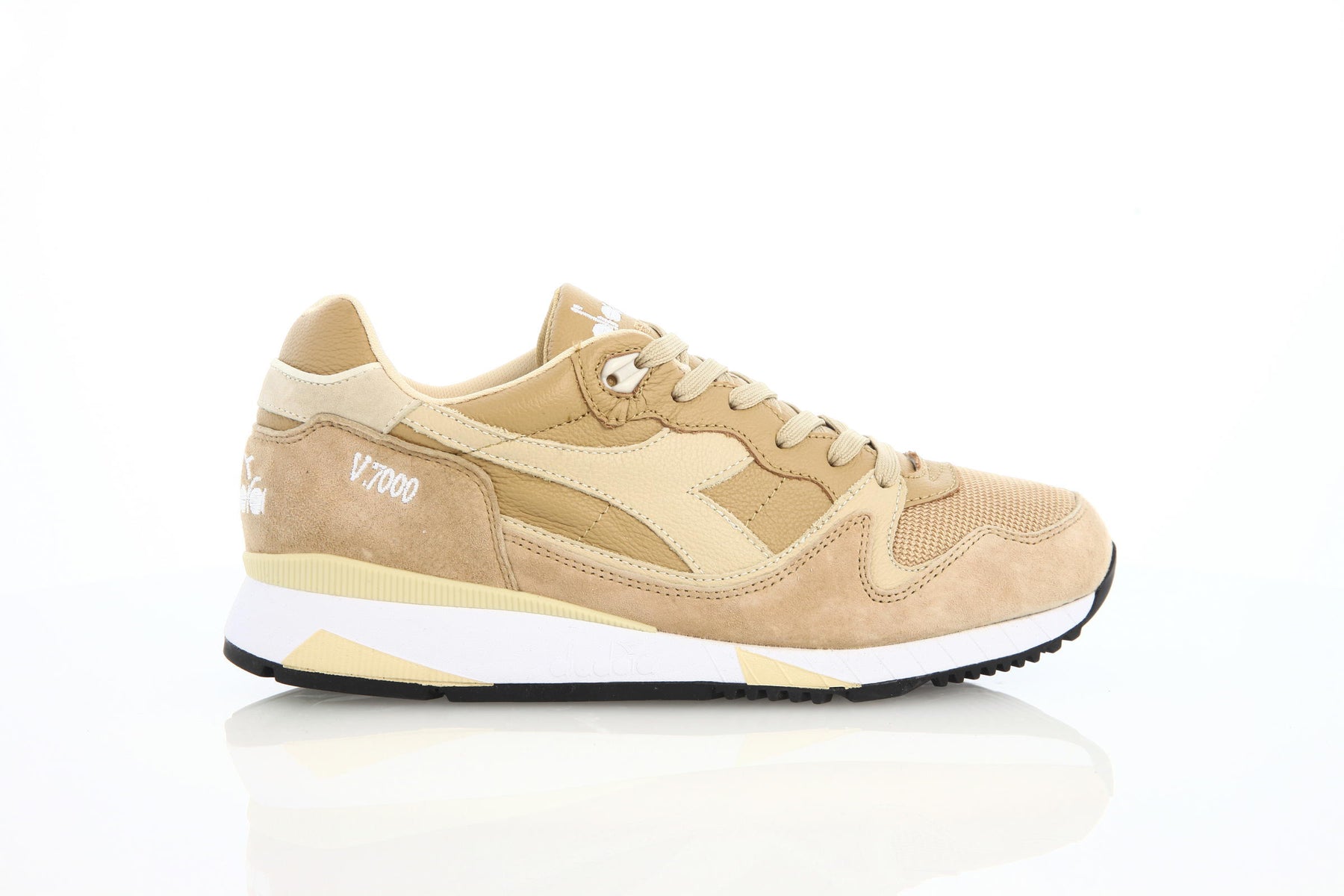 Diadora V7000 ITALIA "Bleached Sand"