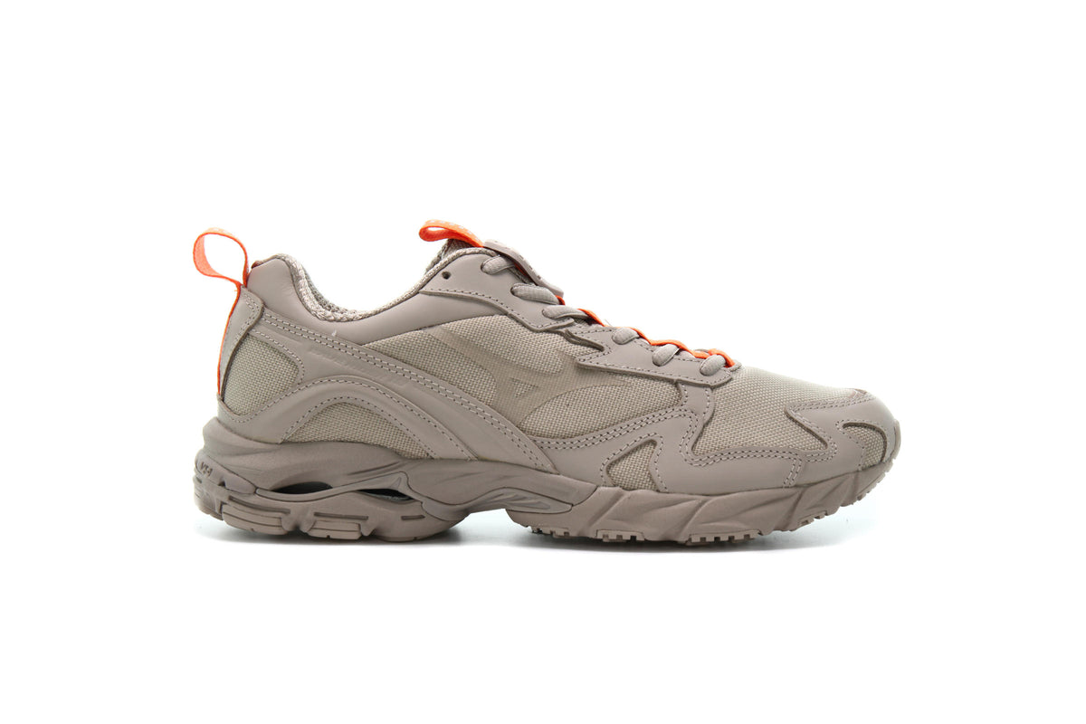 Mizuno x BEAMS WAVE RIDER 10 