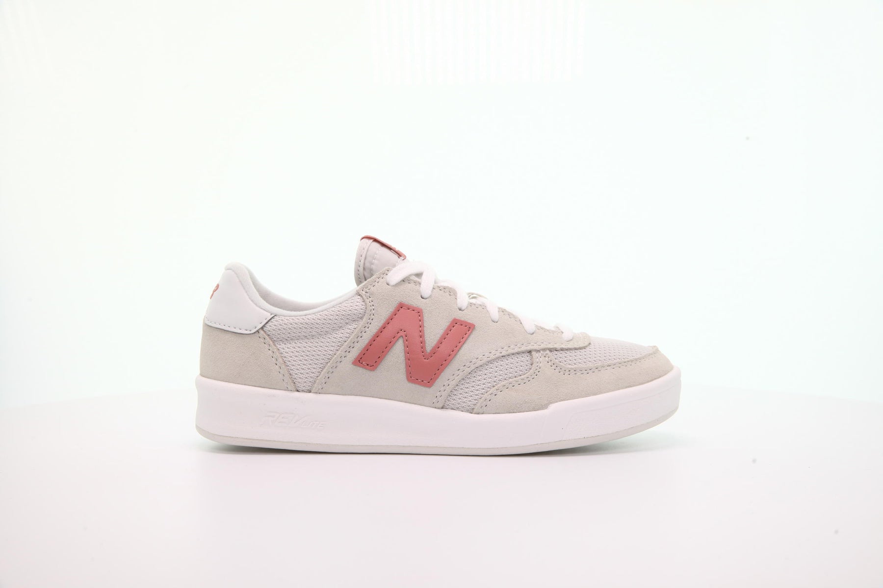 New Balance WRT 300 RP "Nimbus Cloud"