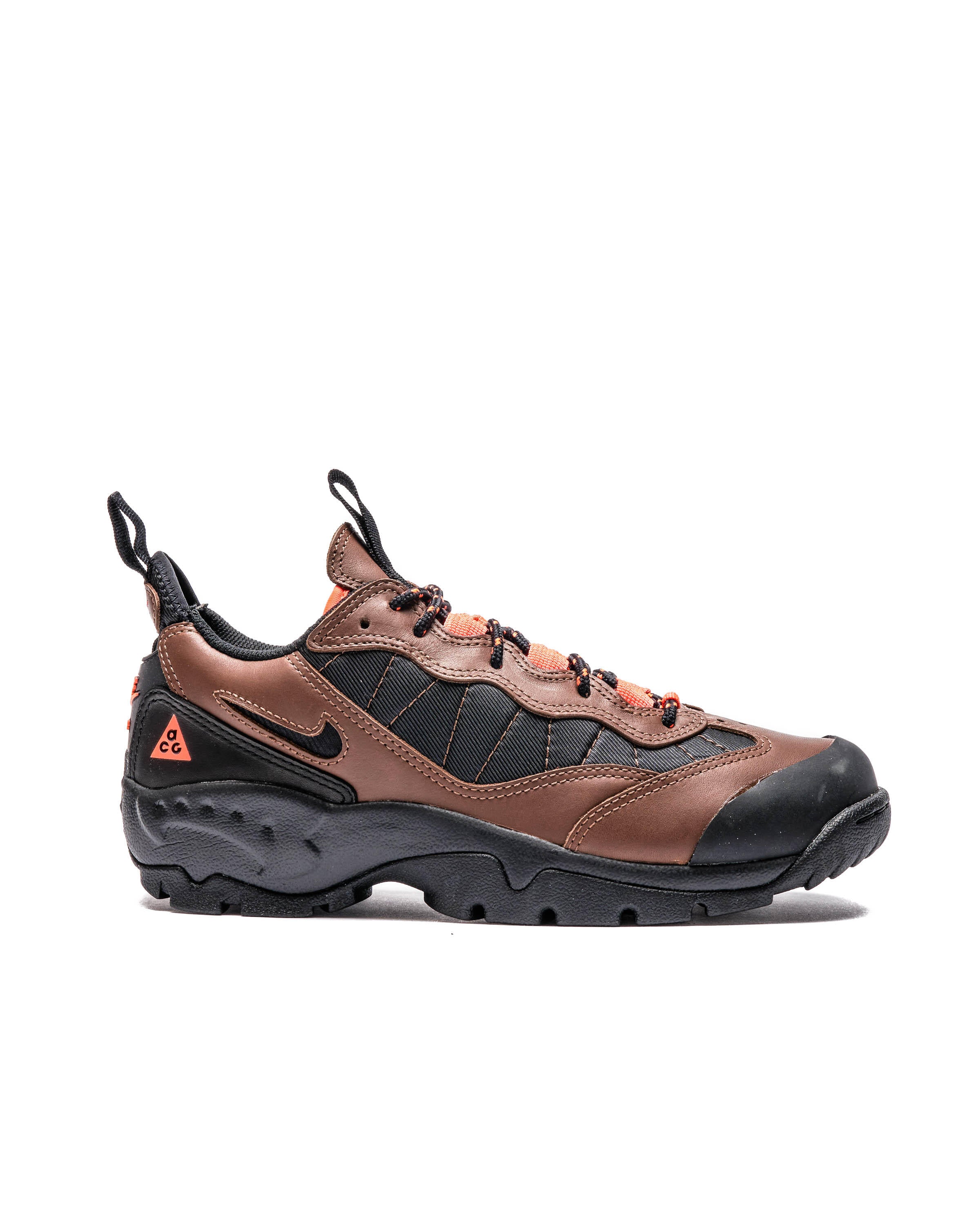 nike-acg-air-mada-bison-black-