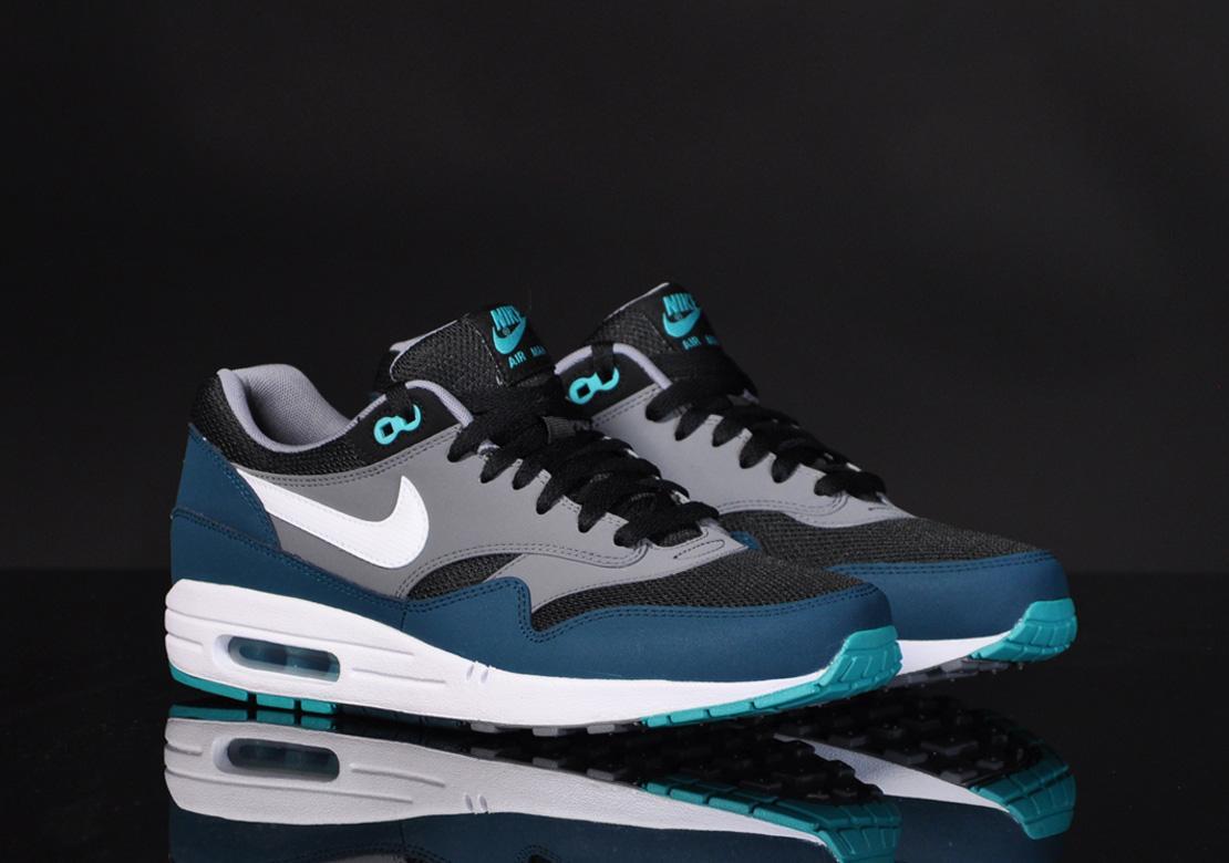 Nike Air Max 1 Essential