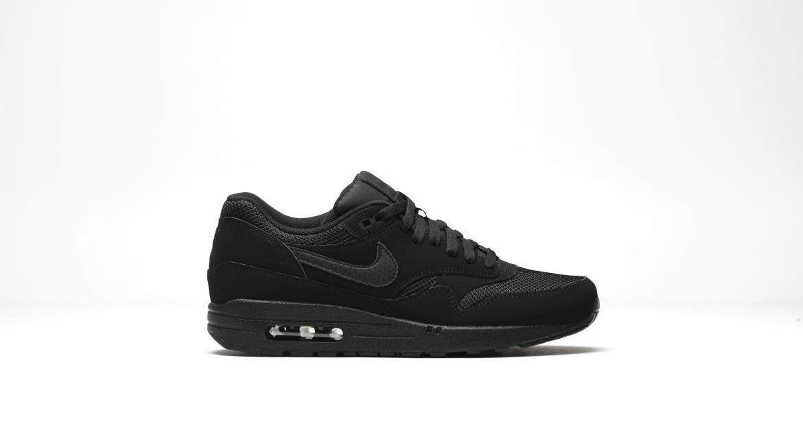 Nike Air Max 1 Essential "All Black"