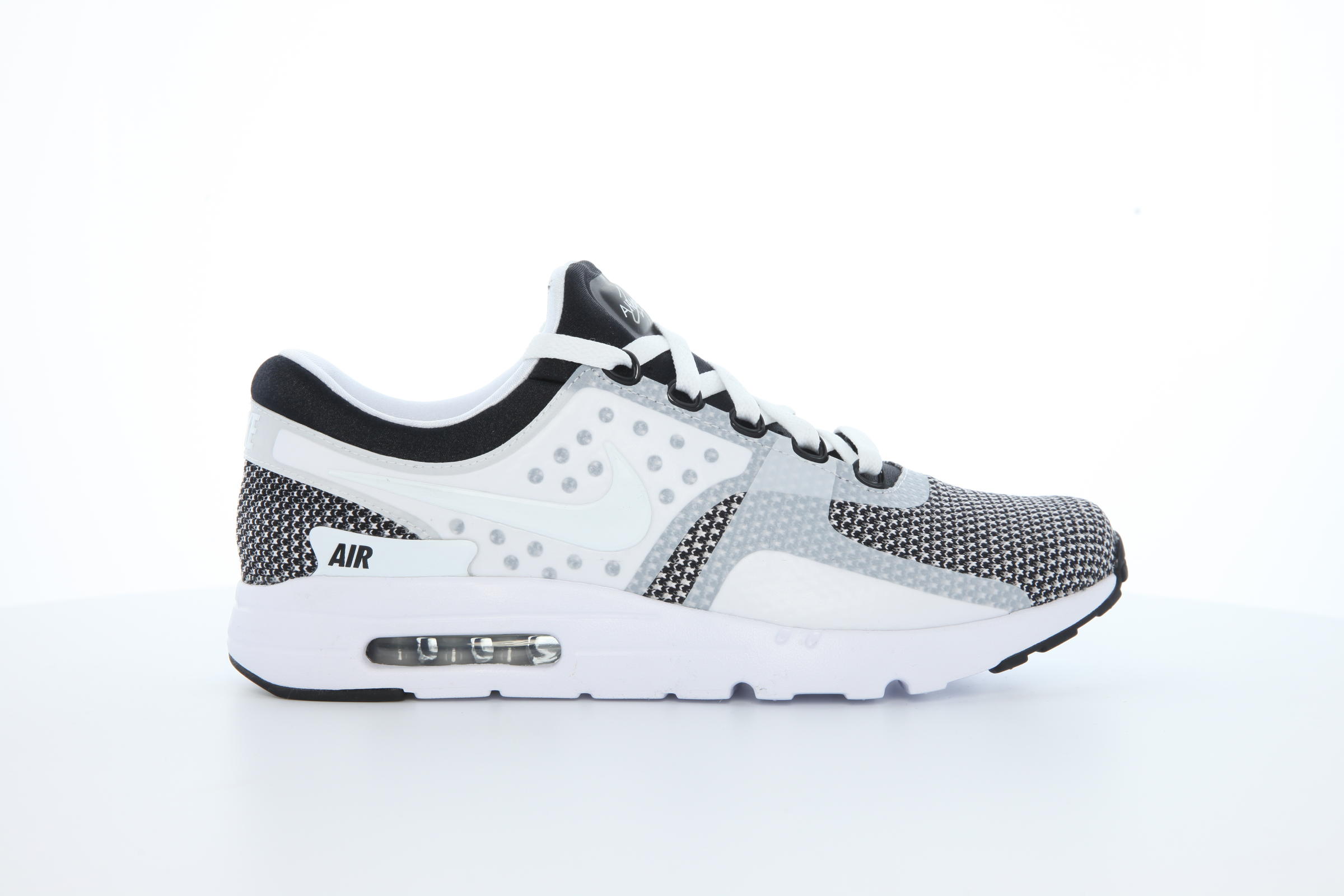 Nike Air Max Zero Essential 