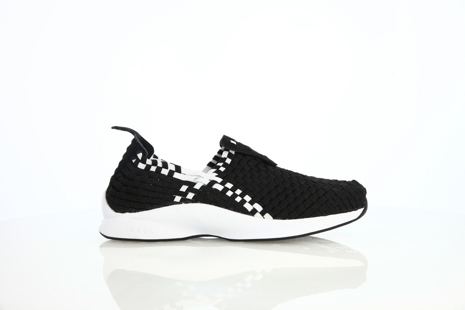 Nike Air Woven "Black N White"