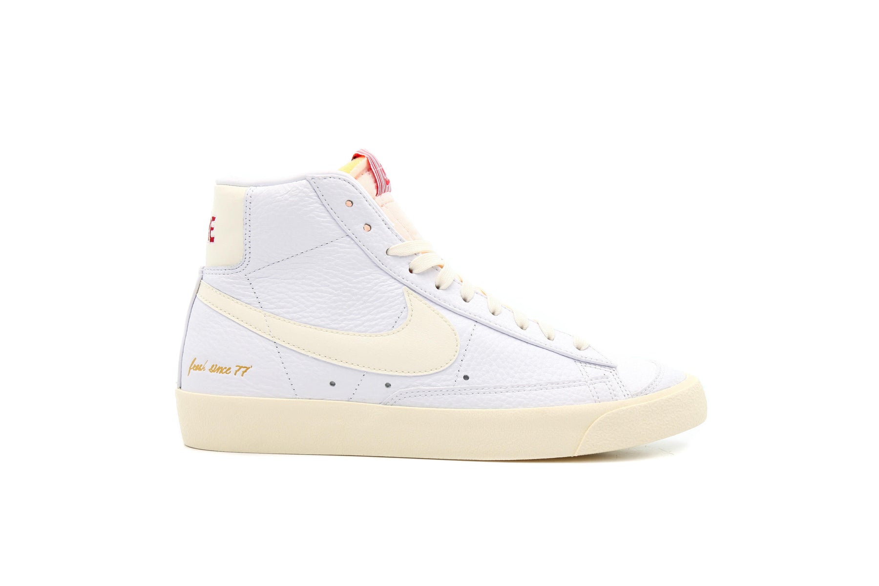 Nike BLAZER MID '77 VNTG EMB "POPCORN"