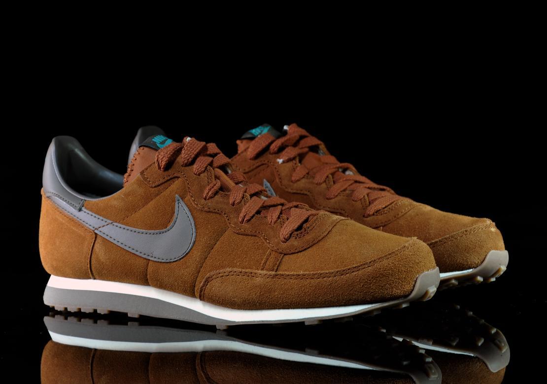 Nike Challenger
