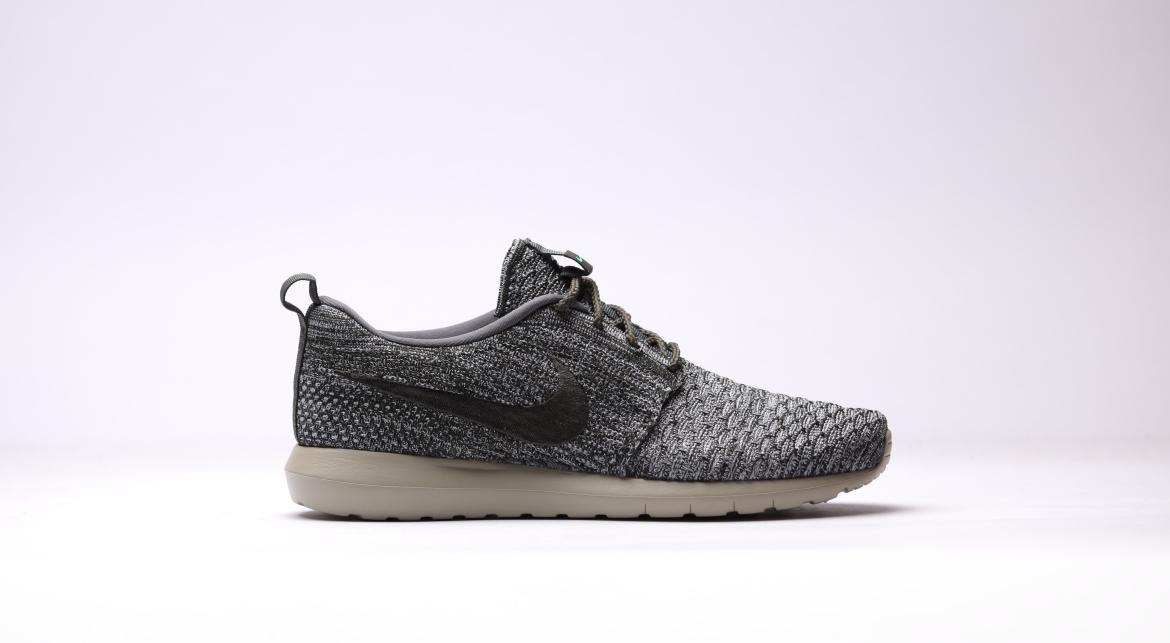 Nike Flyknit Rosherun "Riverrock"