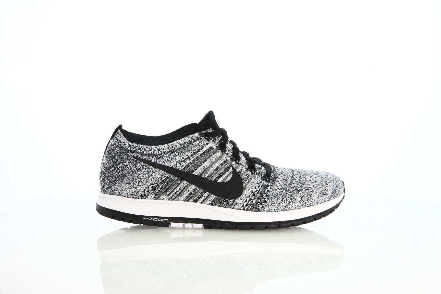 Nike Flyknit Streak "Black"