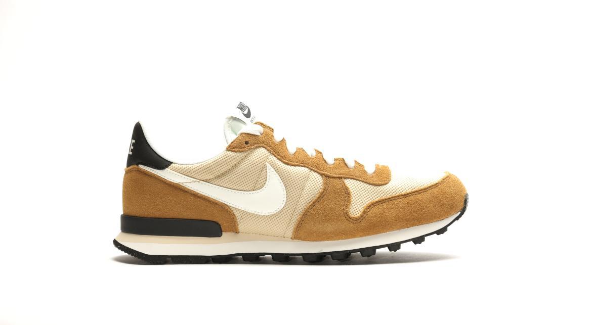 Nike Internationalist "Vegas Gold"