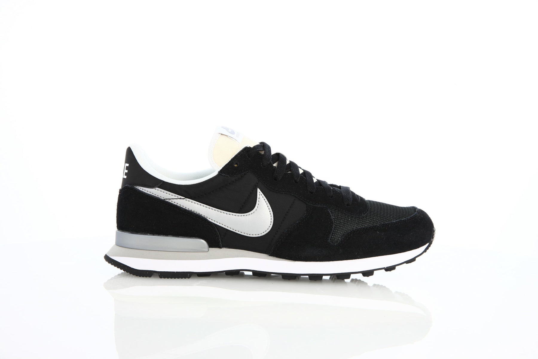 Nike Internationalist "Silver"