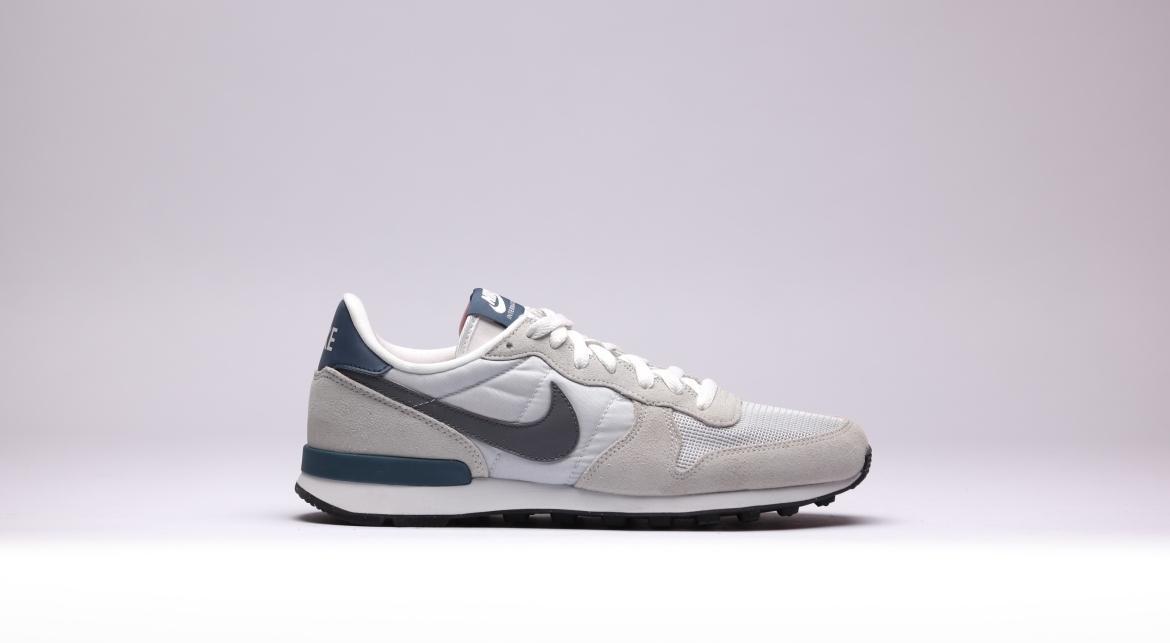 Nike Internationalist