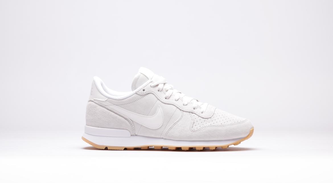 Nike internationalist sales phantom white