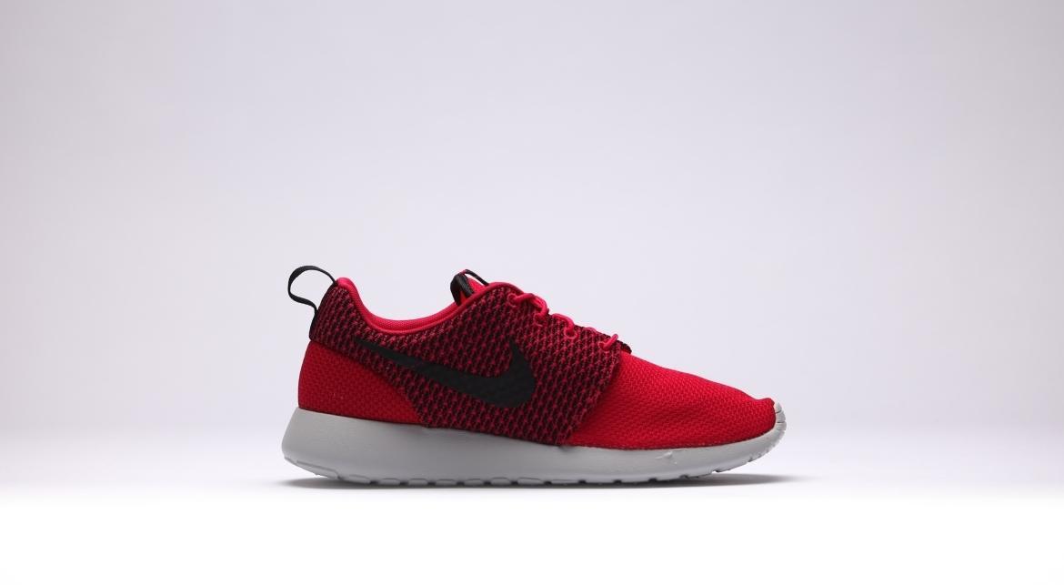 Nike Rosherun "Hyper Punch"