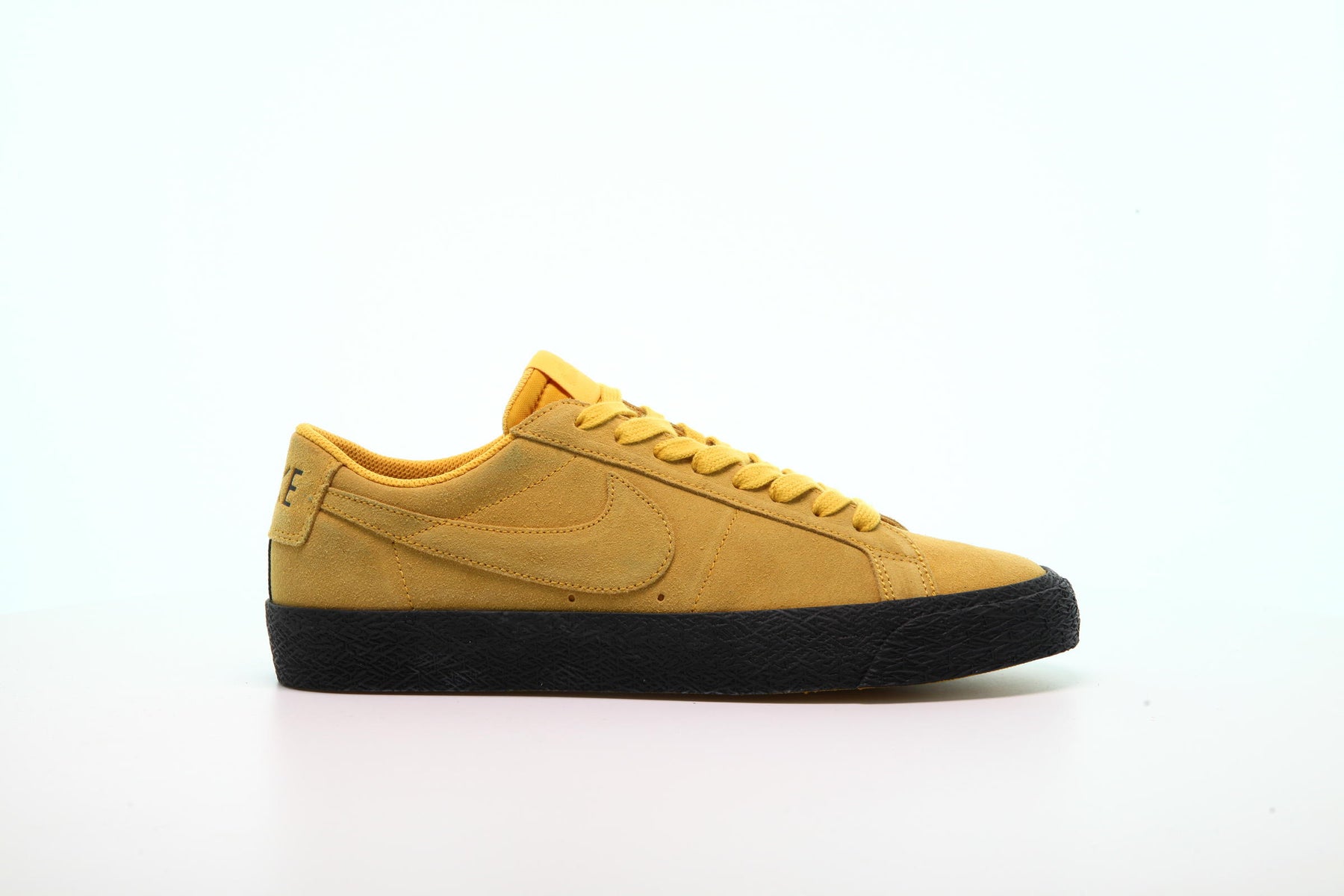 Nike SB Zoom Blazer Low "Yellow Ochre"