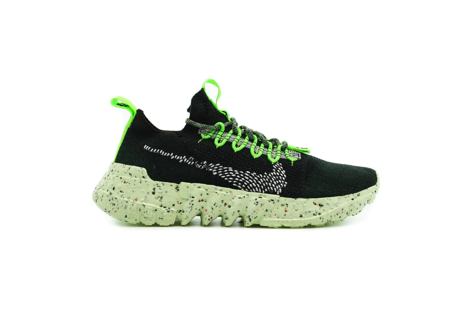 Nike SPACE HIPPIE 01