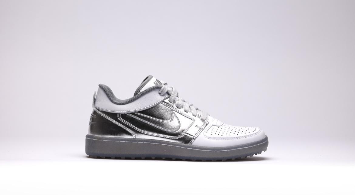 Nike Trainer Clean Sweep QS