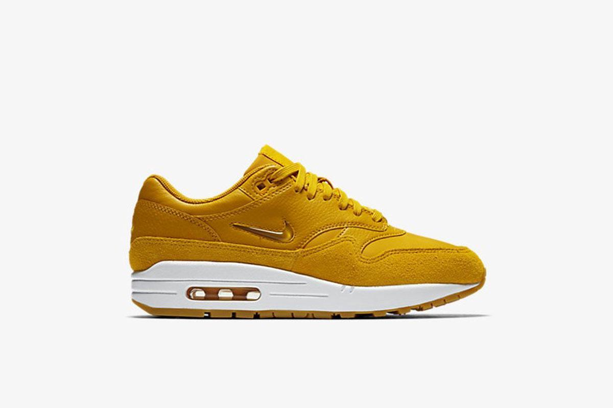 Nike Wmns Air Max 1 Premium Sc "Mineral Yellow"