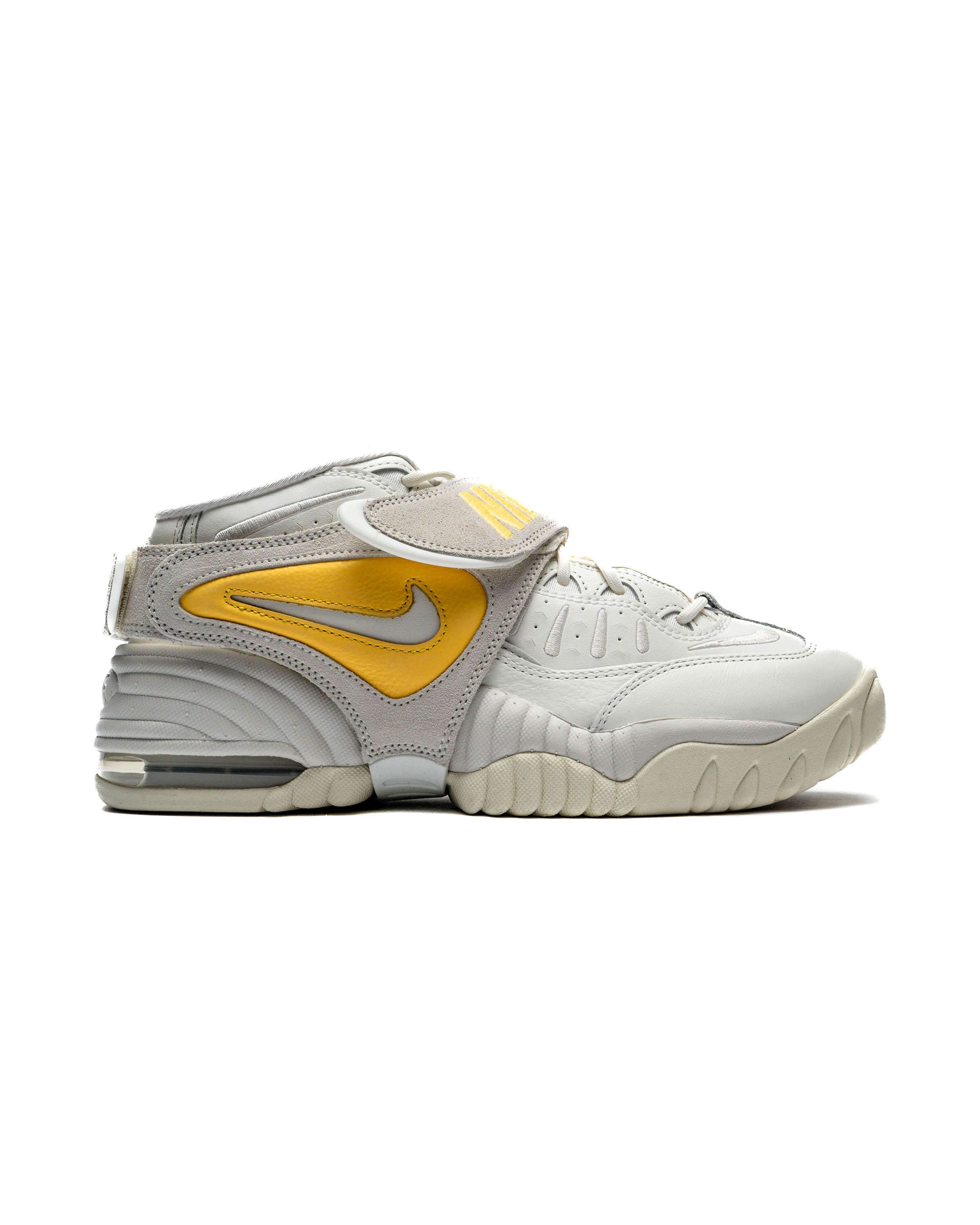 nike-wmns-air-adjust-force-