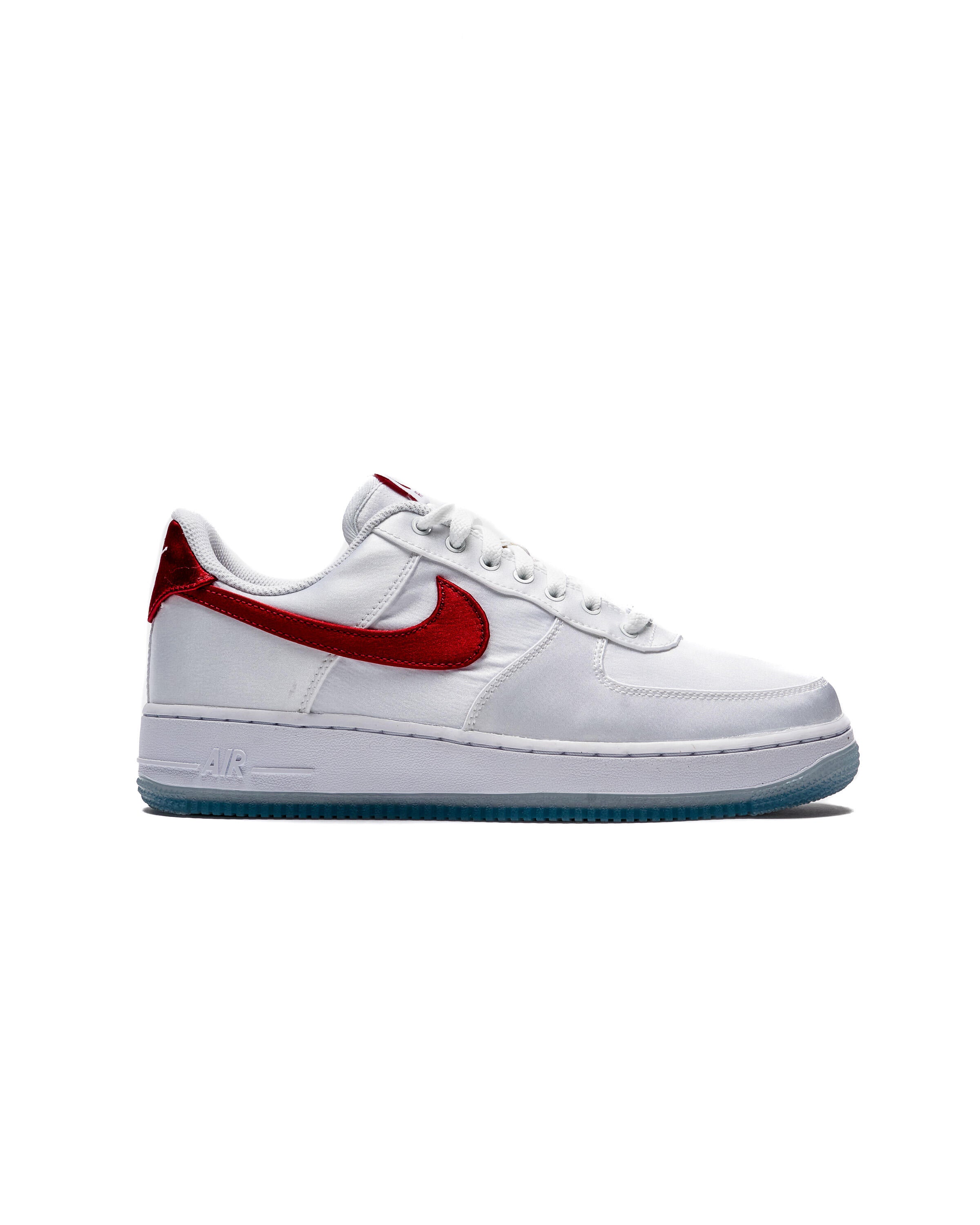 Nike WMNS AIR FORCE 1 '07 ESS SNKR