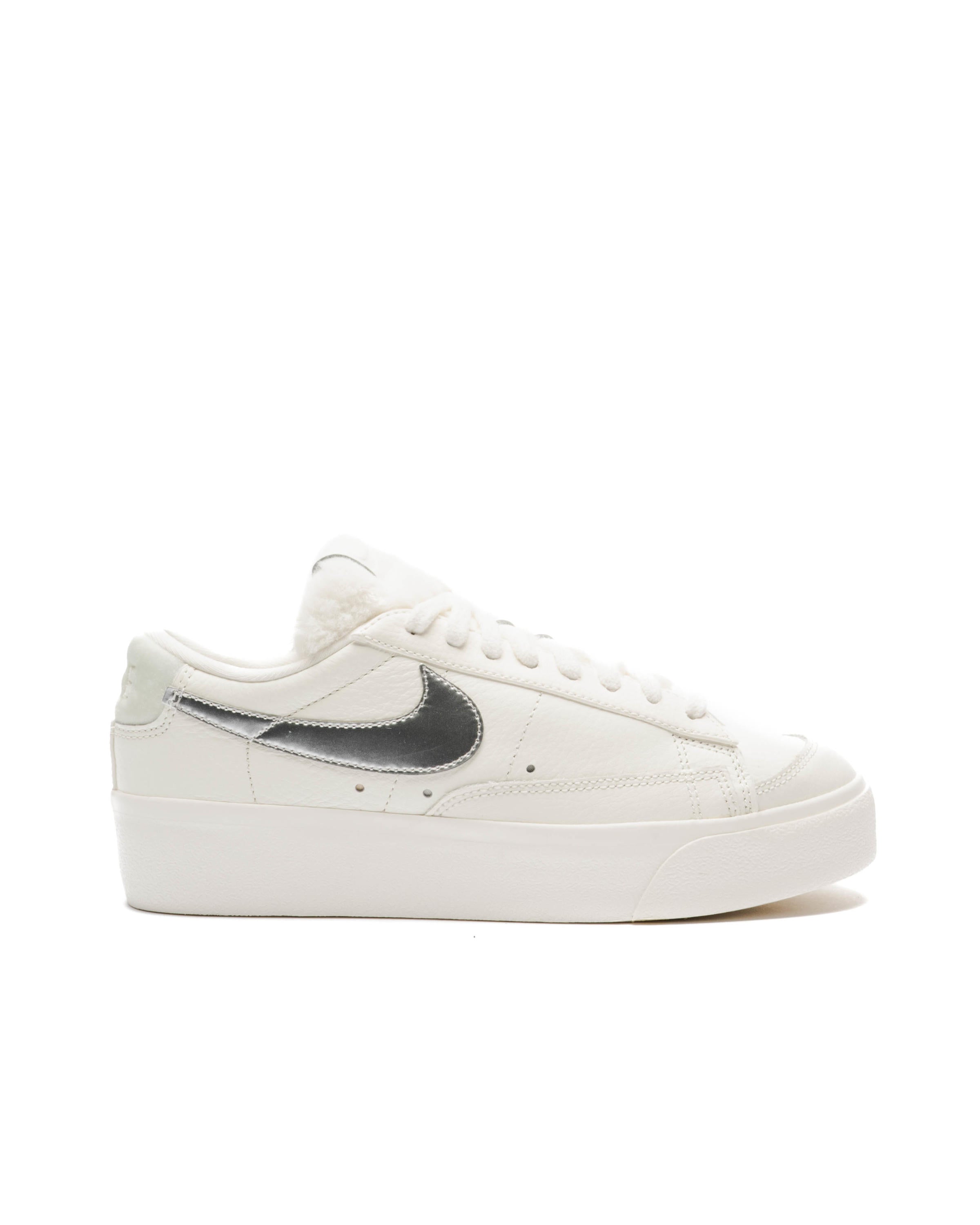即発*アウトレット★NIKE★WMNS BLAZER LOW PLATFORM*DO8993 100 Nike WMNS BLAZER LOW PLATFORM | DO8993-100 | AFEW STORE