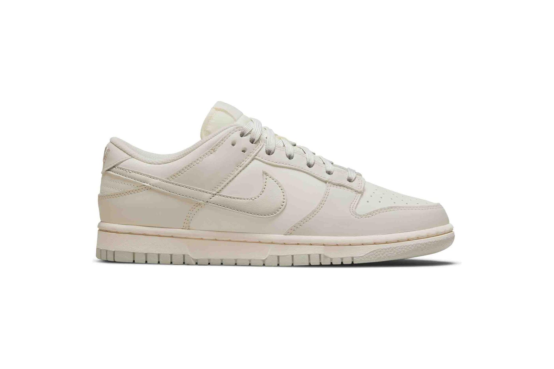 Nike WMNS DUNK LOW "LIGHT BONE"