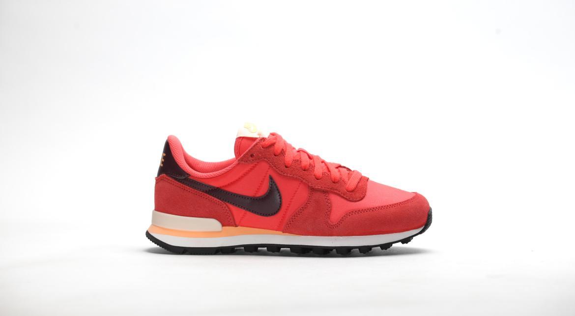 Nike Wmns Internationalist "Ember Glow"