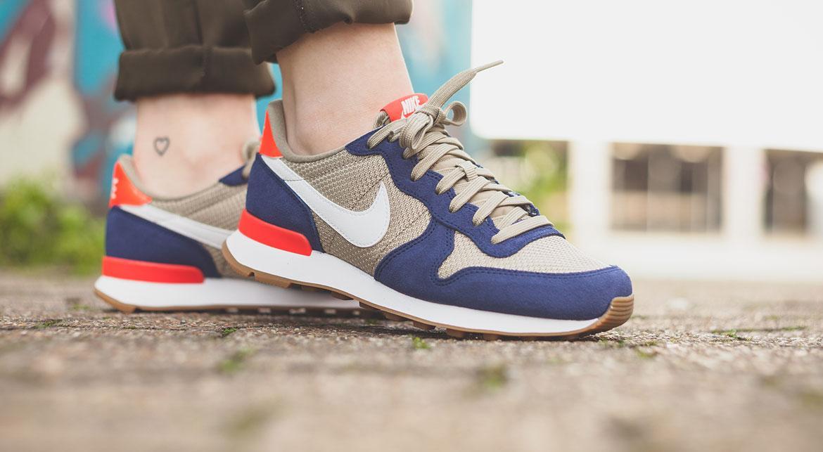 Nike Wmns Internationalist "Loyal Blue"
