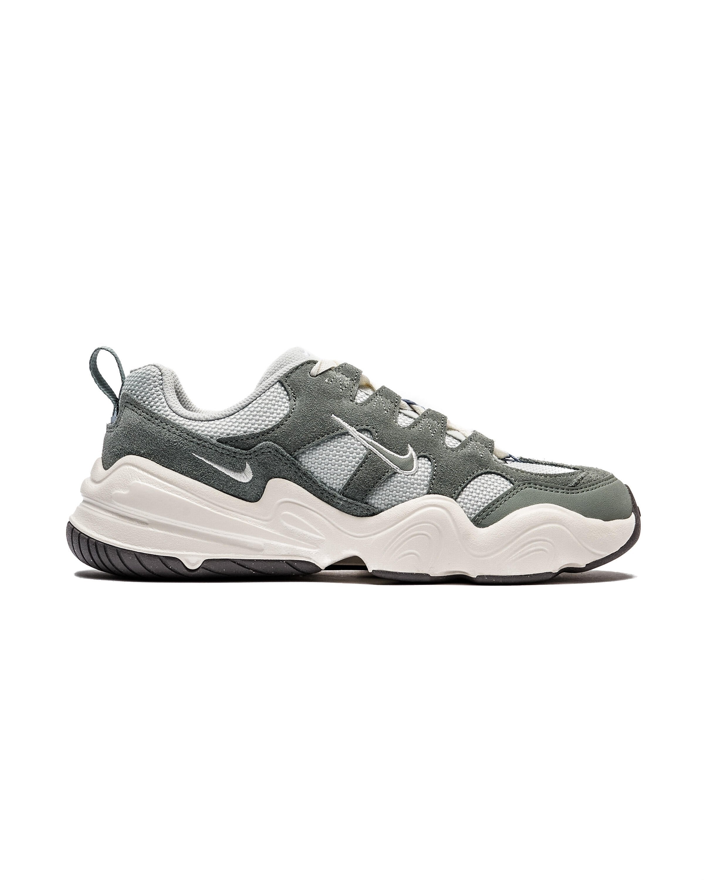 ★ナイキ★(W) Tech Hera★Light Silver Mica Green WMNS NIKE TECH HERA LIGHT SILVER-MICA GREEN-SAIL SZ 10