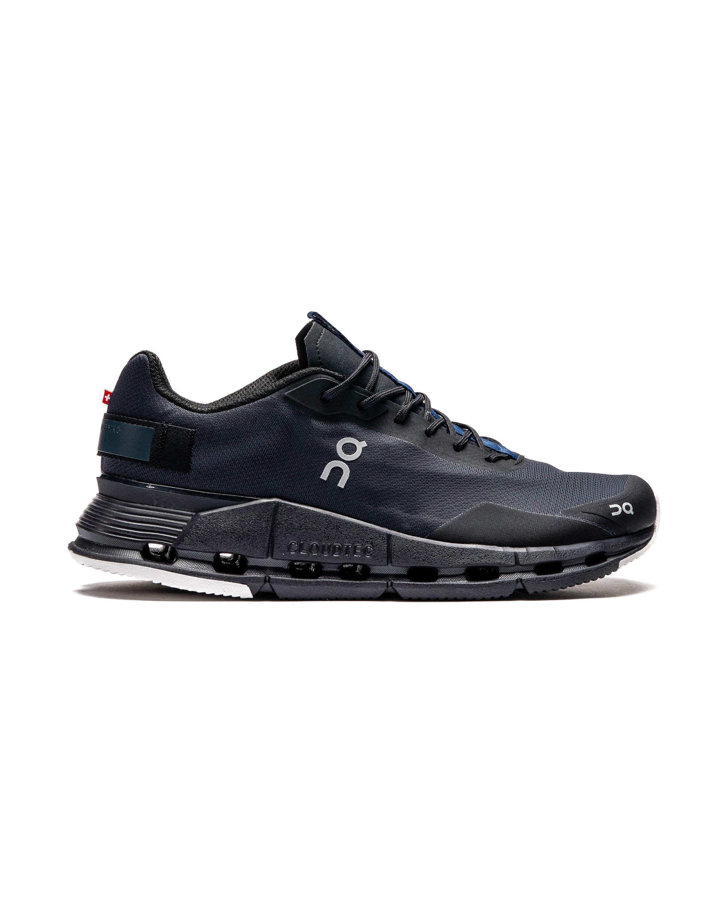 on-cloudnova-form-black-
