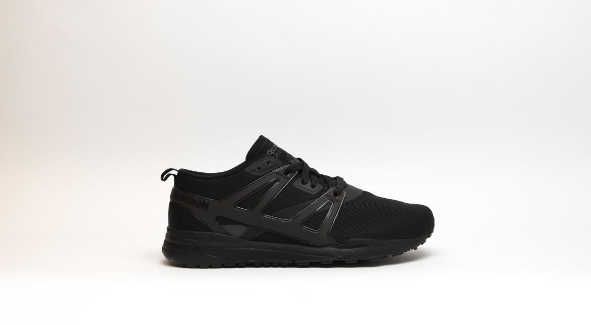 Reebok VENTILATOR ADAPT ST "Black"